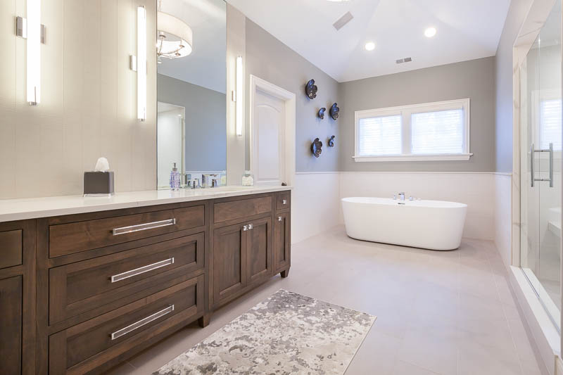 Elegant Master Bath Remodel in Glen Ellyn, Illinois