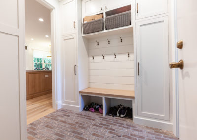 custom mudroom locker cabinet, coastal home remodeling, clarendon hills, illinois, hyland homes